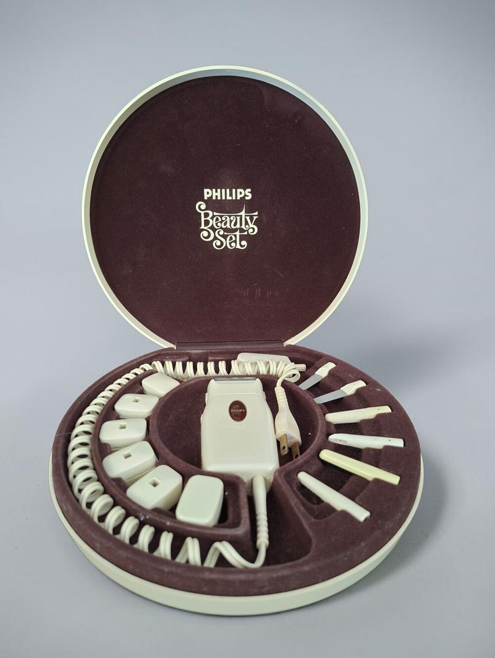Vintage Philips Beauty Set Shaver Manicure Kit 1970s Round Case Tested & Working